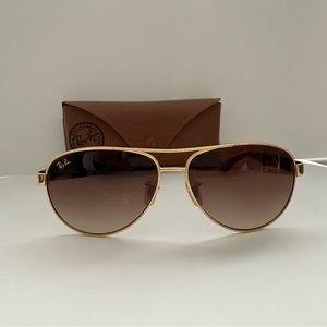 Ray-Ban Pilot style sunglasses